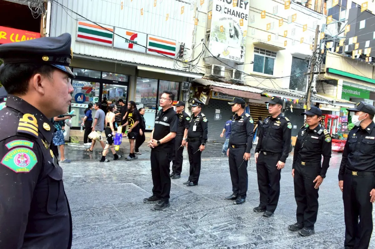 เทศกิจพรึ่บ ถนนข้าวสารพื้นที่โดยรอบ หลังปิดสงกรานต์