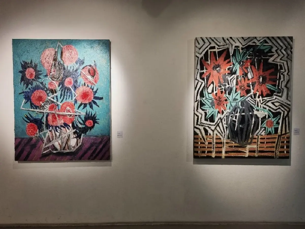 พินิจพันธุ์ : วิทย์กับศิลป์ในภาพหุ่นนิ่งของ ‘พีรเวทย์ กระแสโสม’