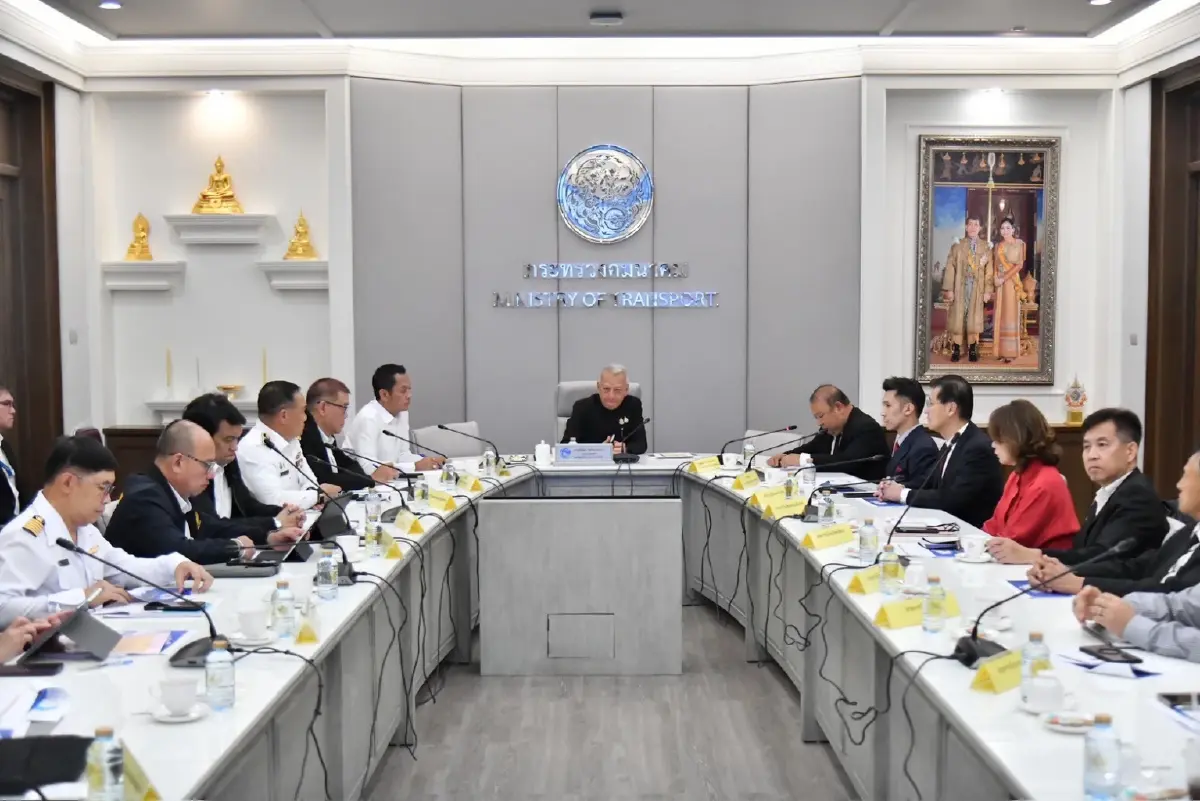 'สายการบิน' ชง ‘พิพัฒน์’ หั่นภาษีน้ำมันลง 4.5 บาท เว้นค่าธรรมเนียมการบิน