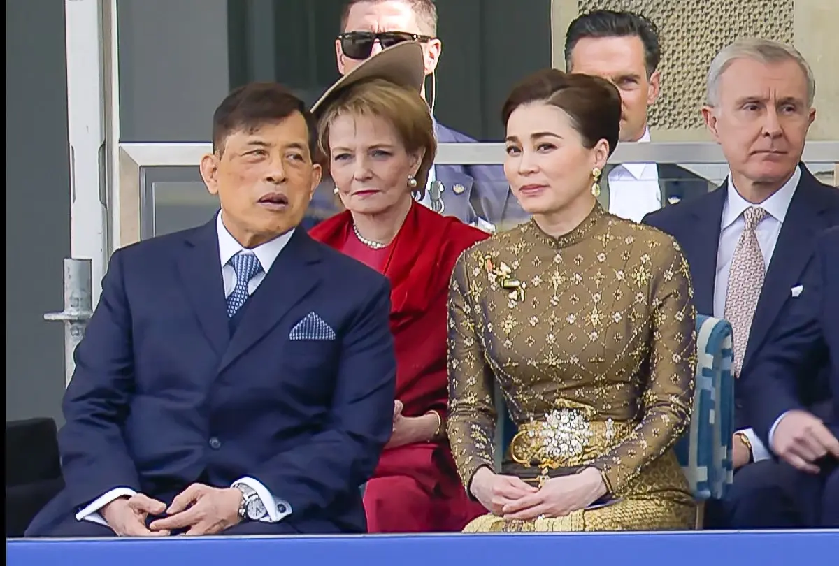 ‘ในหลวง-พระราชินี’ ทรงร่วมพิธีสรรเสริญ ขอบคุณพระเจ้า วันคล้ายวันพระราชสมภพ กษัตริย์สวีเดน