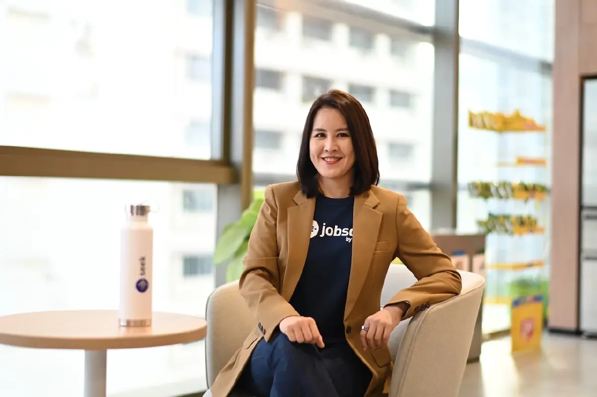 แรงงานไทย 2026 รับมือ AI ดิสรัปต์ยังไง? แนะ 7 ทักษะฝึกไว้ไม่ตกงาน