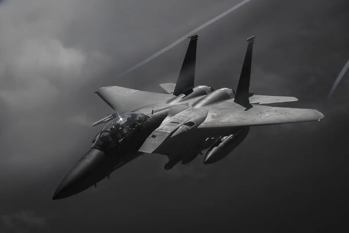 เปิดภาพ 'เครื่องบินรบสหรัฐ' ถูกอิหร่านยิงตก 2 ลำ F-15 เครื่องละ 2 พันล้านไม่รอด