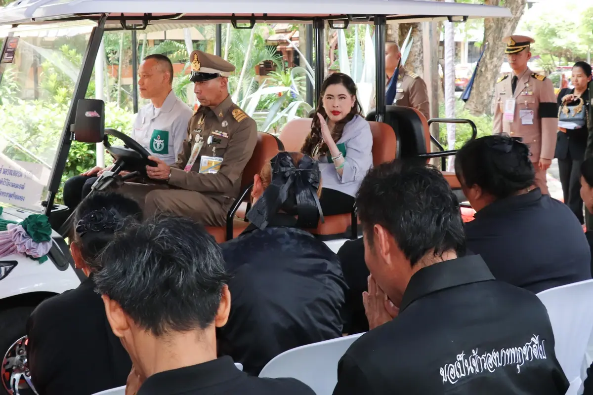 สมเด็จเจ้าฟ้าฯ กรมพระศรีสวางควัฒนฯ ทรงเสด็จเยี่ยมหน่วยแพทย์ พอ.สว.