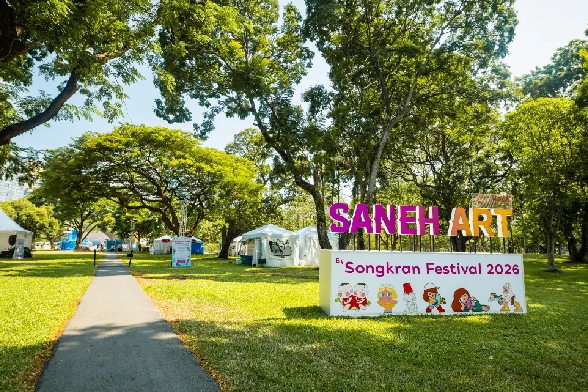 ครั้งแรก ลานเล่นน้ำสงกรานต์ Crybaby อาร์ตทอยยักษ์ในสวนลุมพินี