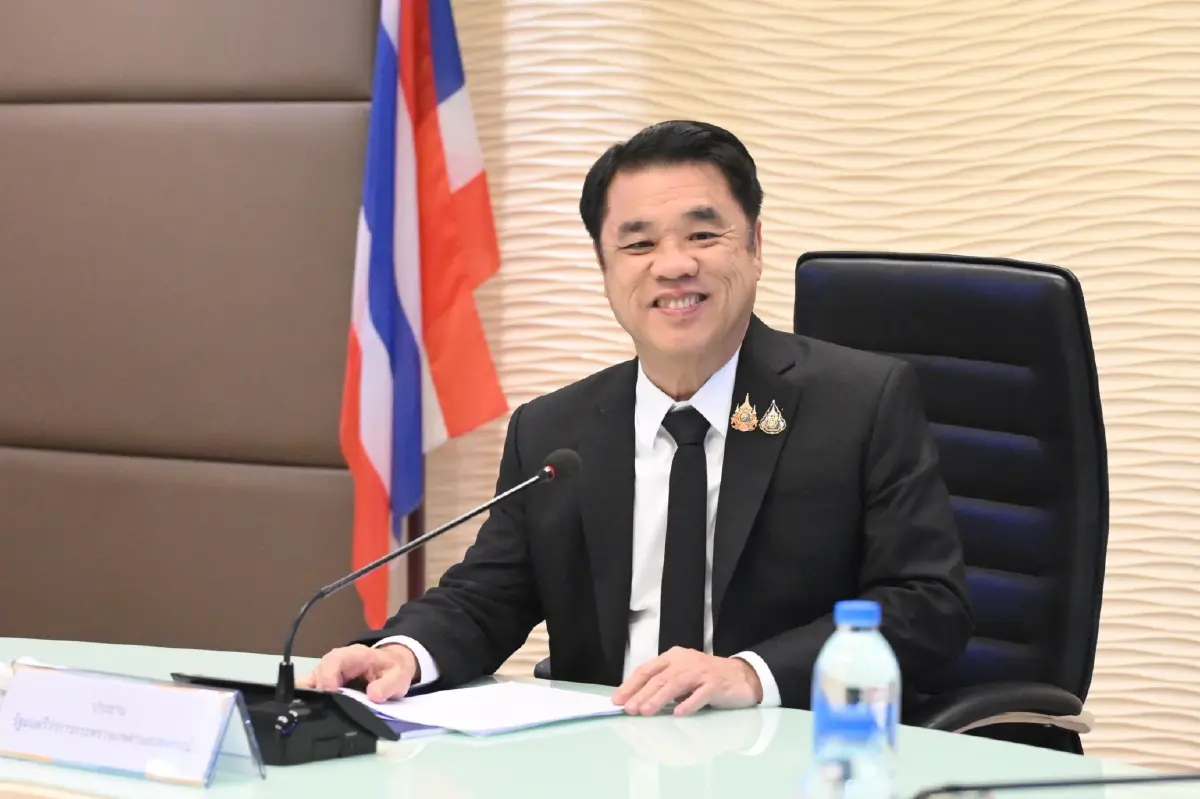 'สุริยะ' ถกผู้ประกอบการ นำเข้าปุ๋ย รัสเซีย สำรองขาด  1 ล้านตัน เสริมสต๊อก 9.2 แสน