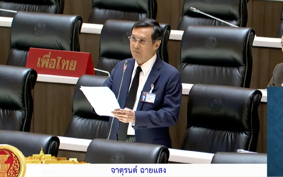 'โสภณ' แตะเบรก 'จาตุรนต์' หารือ ปมประชามติหนุนทำรธน.ใหม่