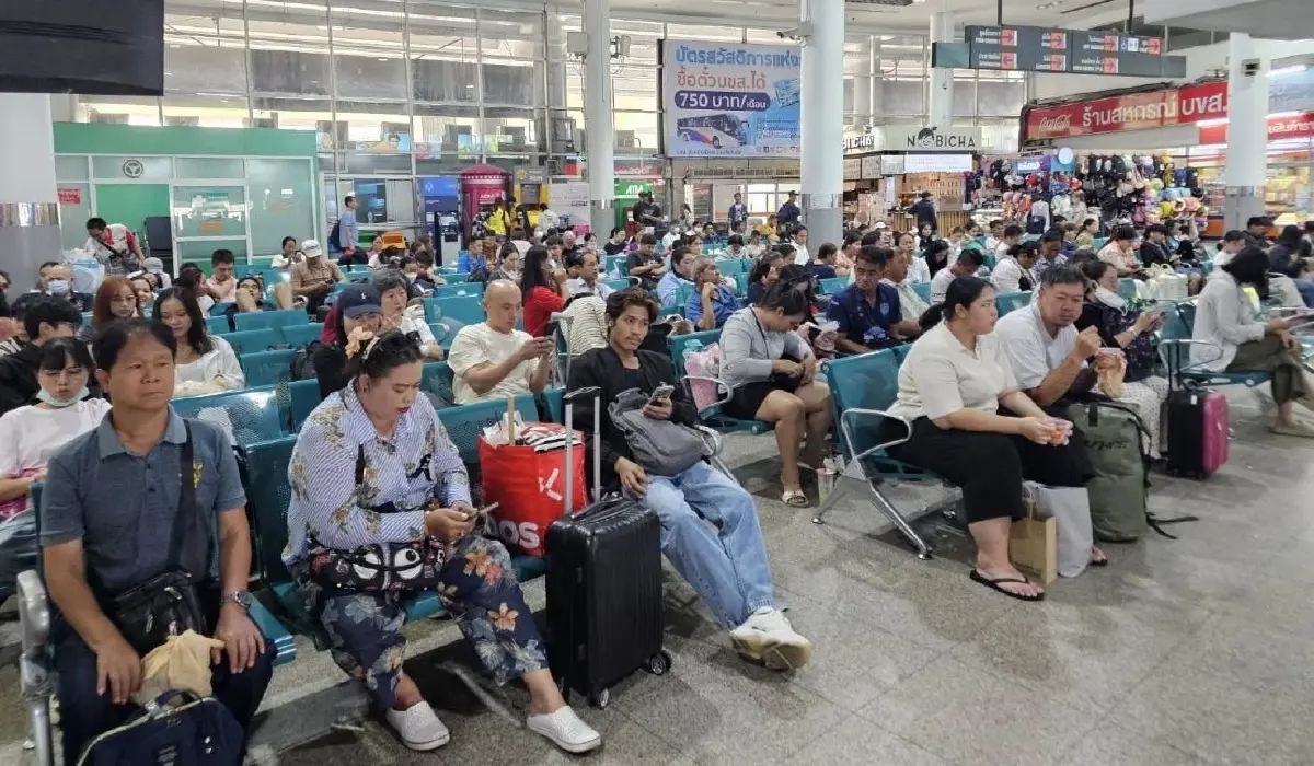 สงกรานต์ 2569 คึกคัก! บขส. เผยยอดเดินทางวันแรกทะลุ 1.5 แสนคน