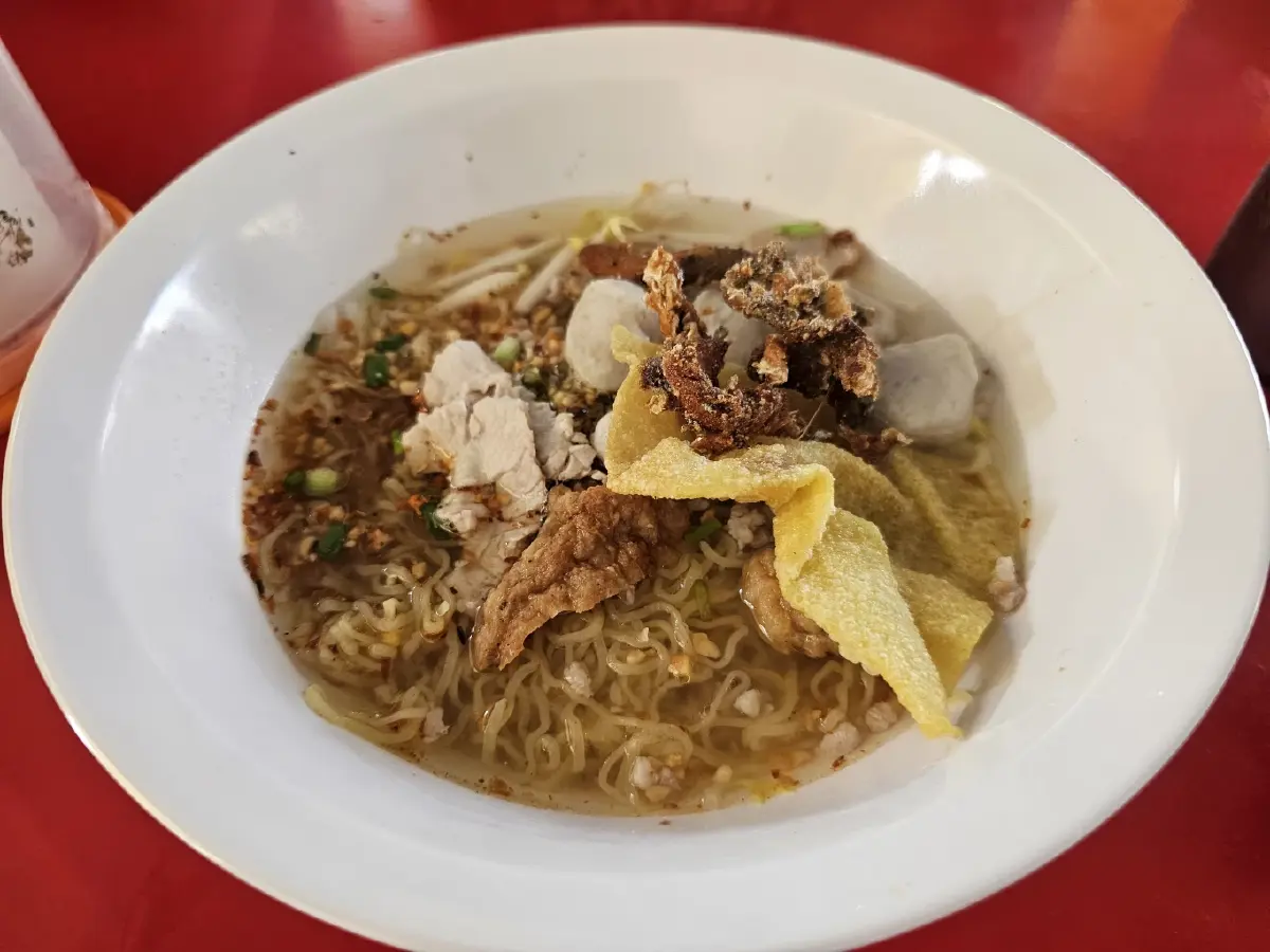 ‘5 ร้านก๋วยเตี๋ยวลูกชิ้นปลา’ อร่อยในดวงใจหมูหวานชวนชิม