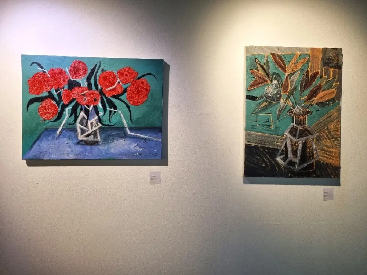 พินิจพันธุ์ : วิทย์กับศิลป์ในภาพหุ่นนิ่งของ ‘พีรเวทย์ กระแสโสม’