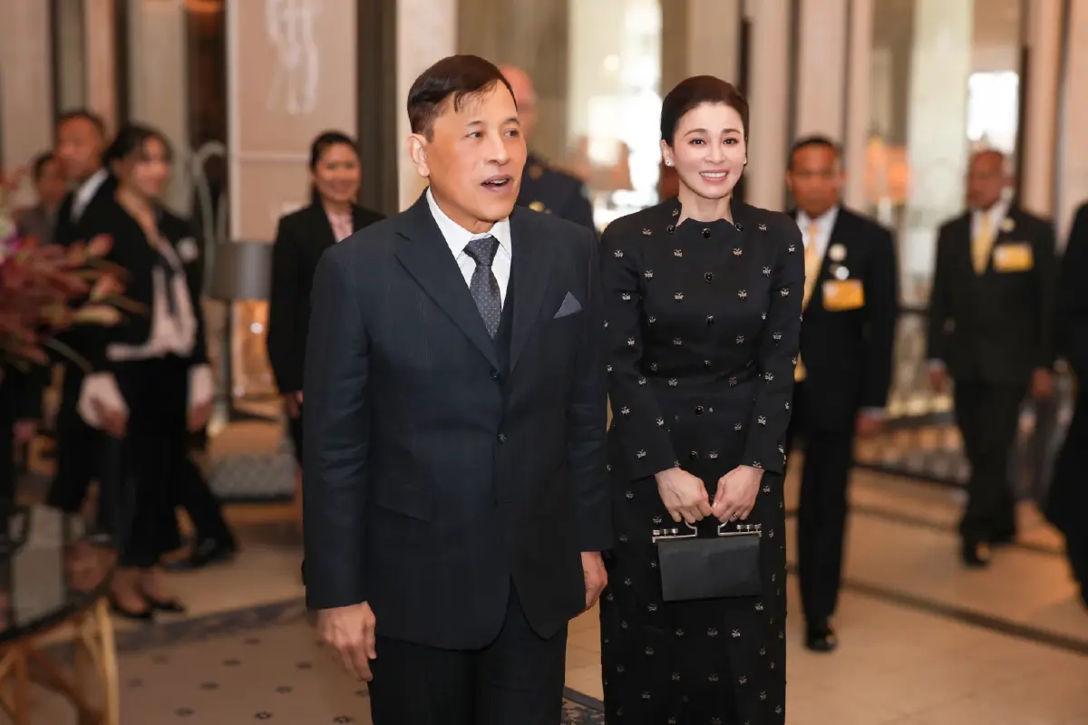 'ในหลวง-พระราชินี' เสด็จฯถึงราชอาณาจักรสวีเดน 'เจ้าหญิงวิกตอเรีย' ถวายการต้อนรับ