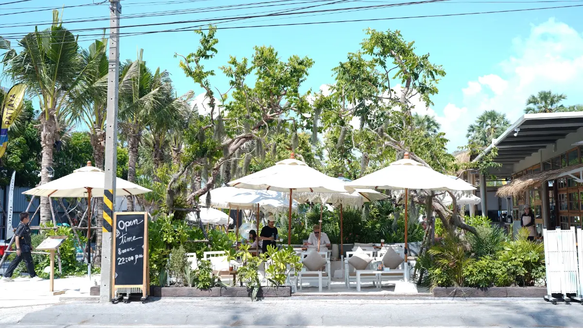 Folks on the beach หาดดงตาล พัทยา หมุดหมาย (ไม่) ลับ กับ Vibe ริมทะเล เอาใจคนรักชายหาด