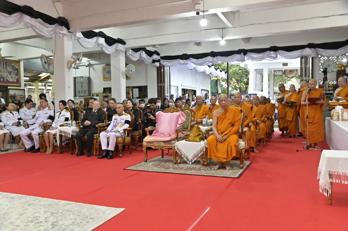 ในหลวง พระราชทานน้ำหลวงสรงศพ 'พระพรหมวชิรสุธี' เจ้าอาวาสวัดพระราม 9 กาญจนาภิเษก