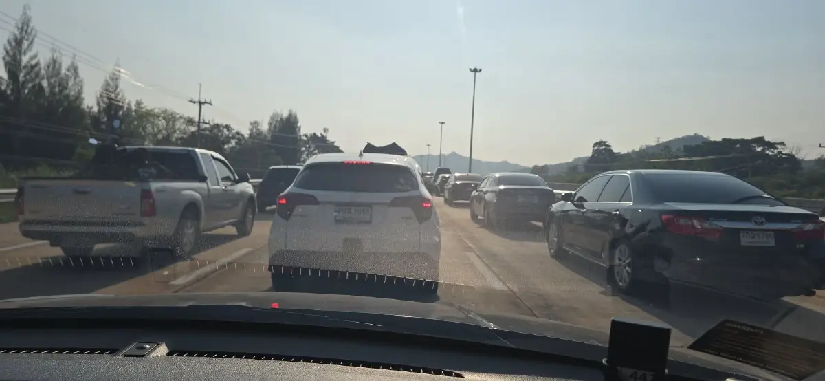 เช็กเส้นทางกลับบ้านสงกรานต์ 69 รถติดมาก ถนนมิตรภาพ มอเตอร์เวย์ M6