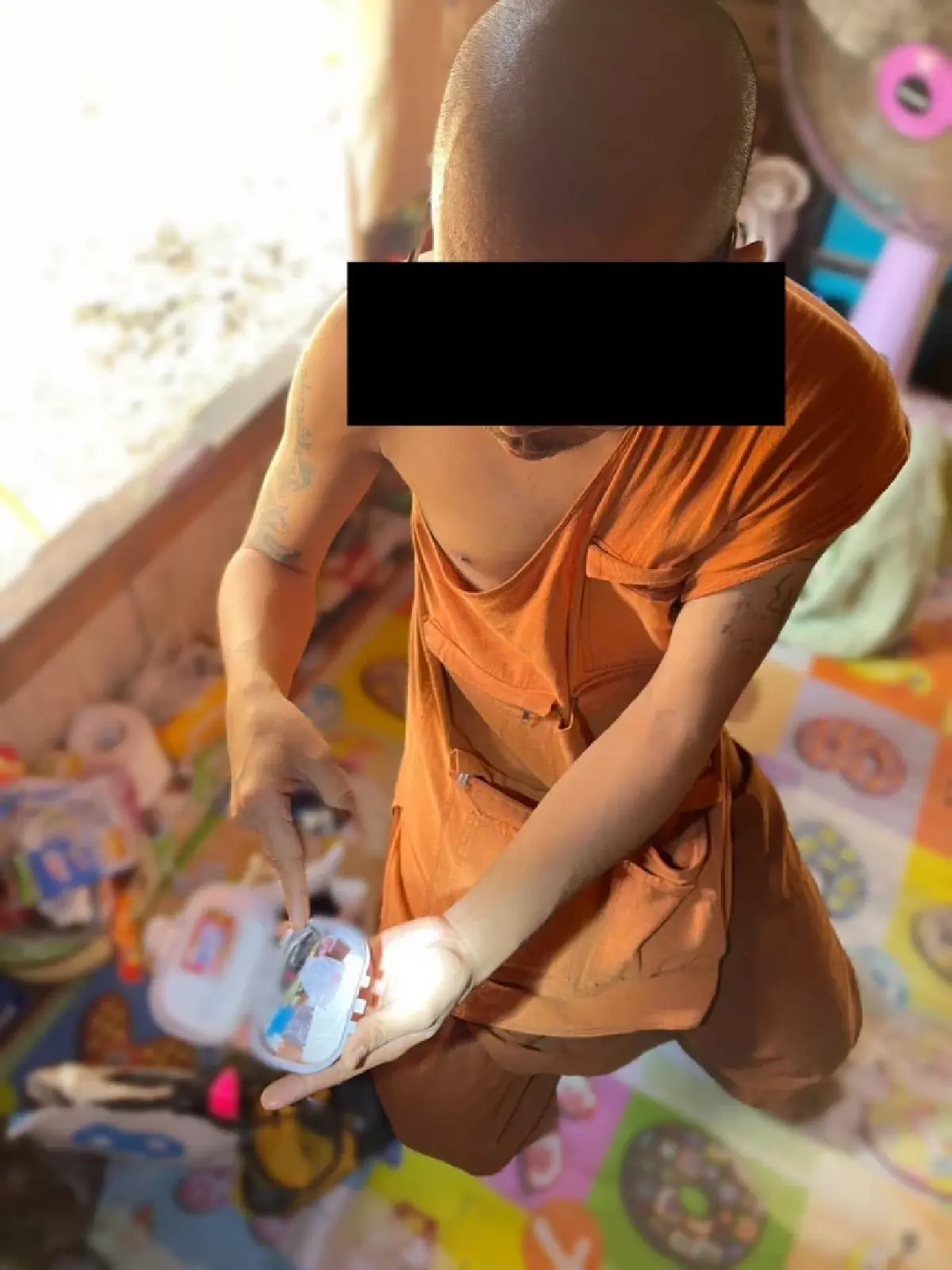 มารศาสนา! บุกจับพระ 'เจ้าอาวาส' ตรวจฉี่ม่วง ซุกยาบ้าเสพคากุฏิ