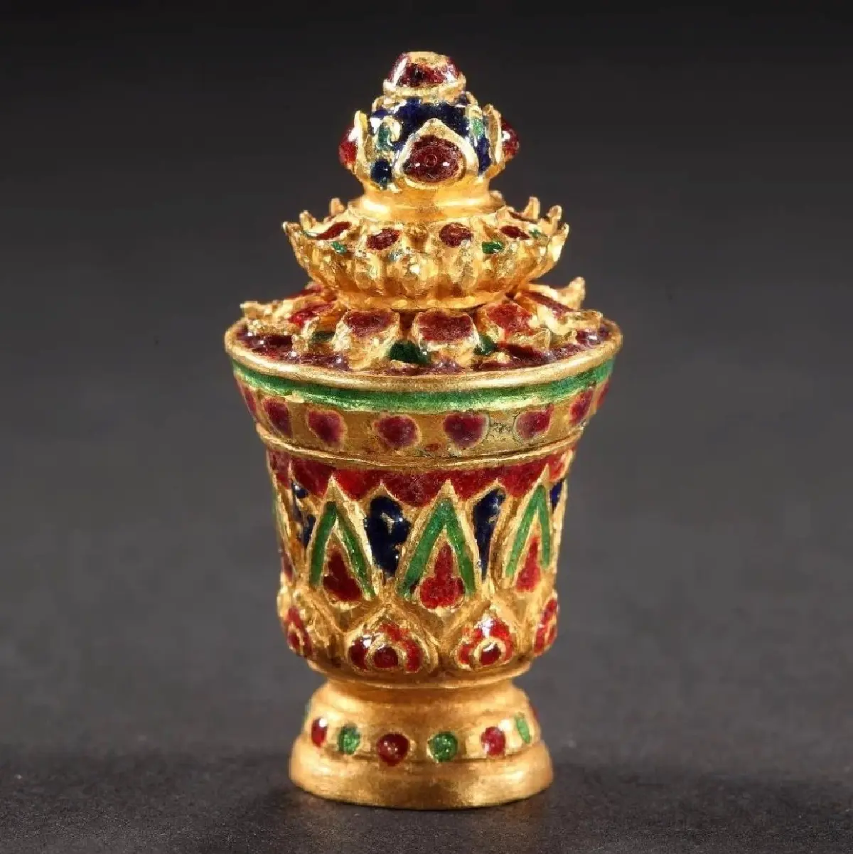 วันสงกรานต์ : สรงน้ำพระธาตุ - เทวดานพเคราะห์ สิริมงคลรับปีใหม่ไทย