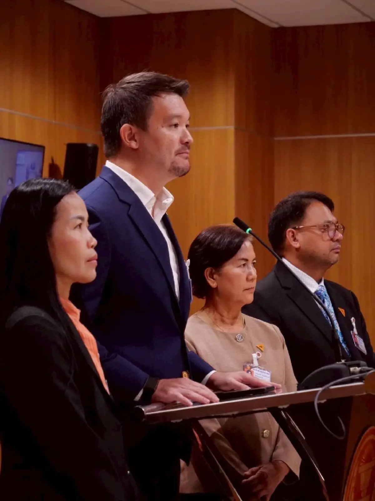 ปชน.ถามนายกฯตอบให้ชัด เอาไง กม.อากาศสะอาด หลังสะพัดไม่ดันต่อ