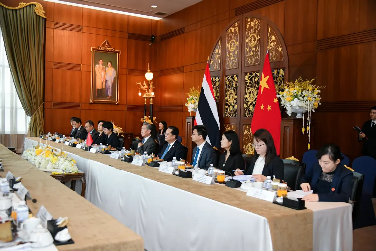 ‘สีหศักดิ์’ หารือ ‘หวัง อี้’ รอบด้าน เตรียมประชุมไม่เป็นทางการที่กระบี่ บ่ายนี้