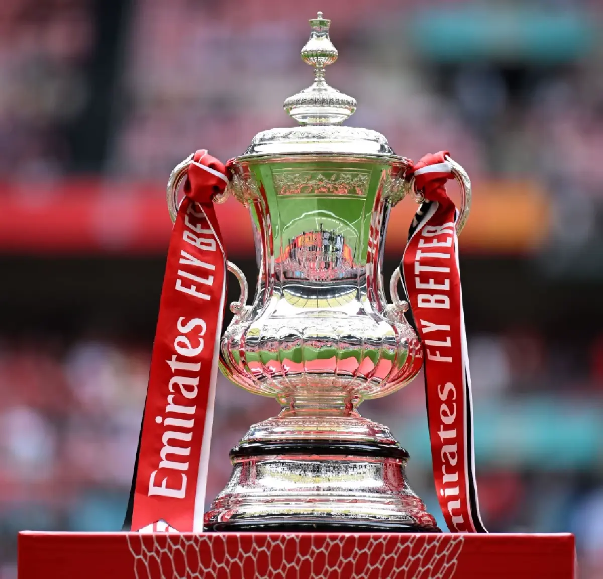 ดูบอลสดฟรี 'เวสต์แฮม พบ ลีดส์ ยูไนเต็ด' เอฟเอ คัพ อังกฤษ รอบ 8 ทีม