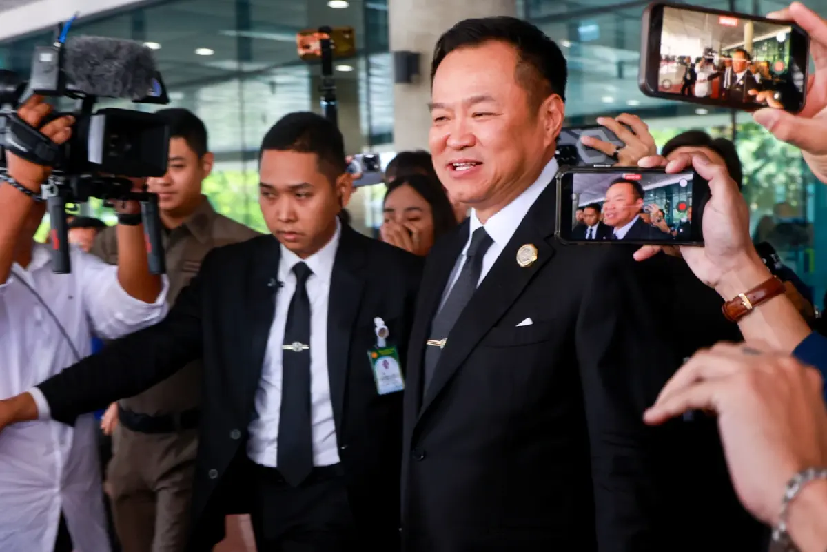 ‘นิติสงคราม’เขย่า‘นิติธรรม’  คดี44 สส.-หุ้นศักดิ์สยาม ลามเชื่อมั่น‘ป.ป.ช.-รัฐบาล’