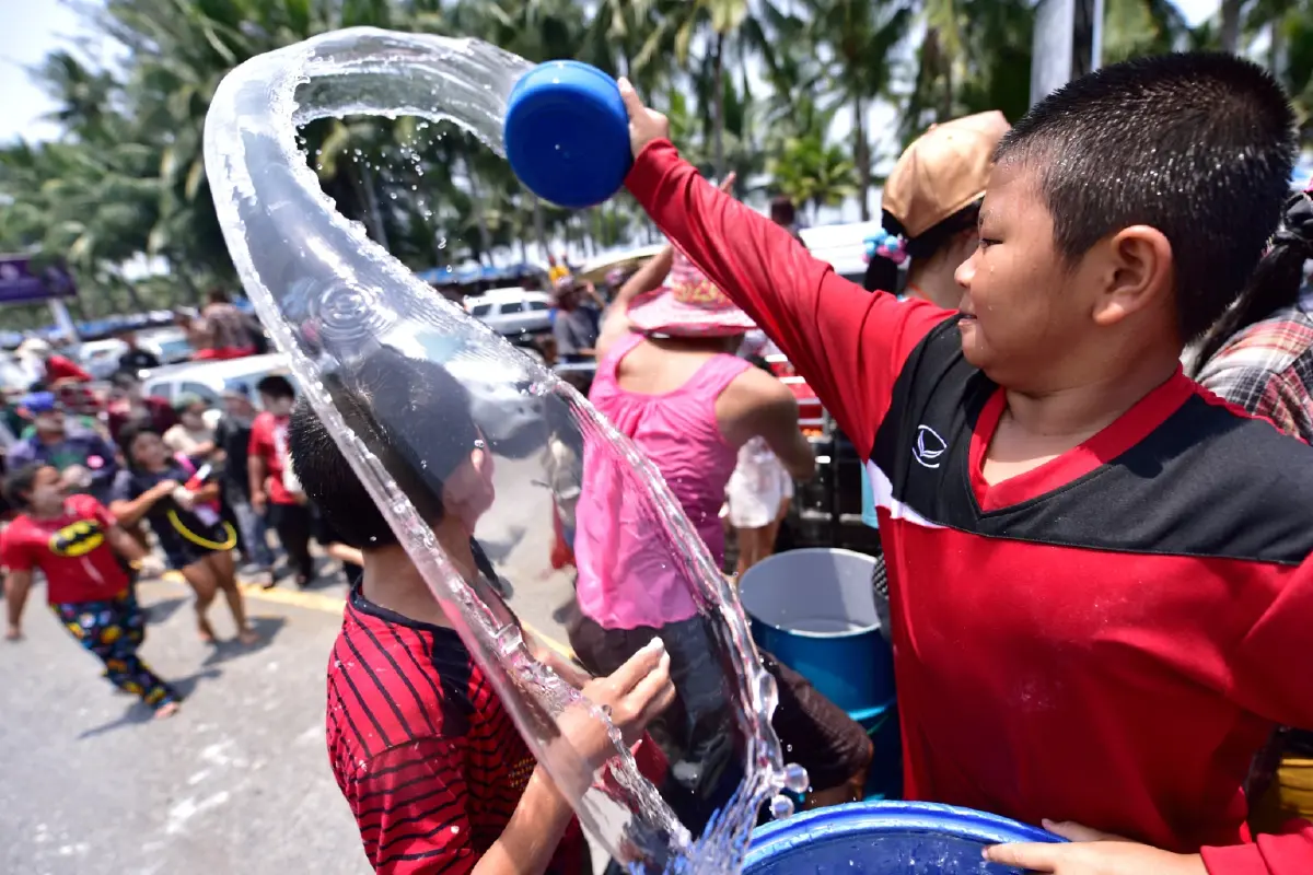 สงกรานต์ยังไม่จบ เล่นน้ำต่อ วันไหลบางแสน 2569 เช็กทาง ผังปิดถนน