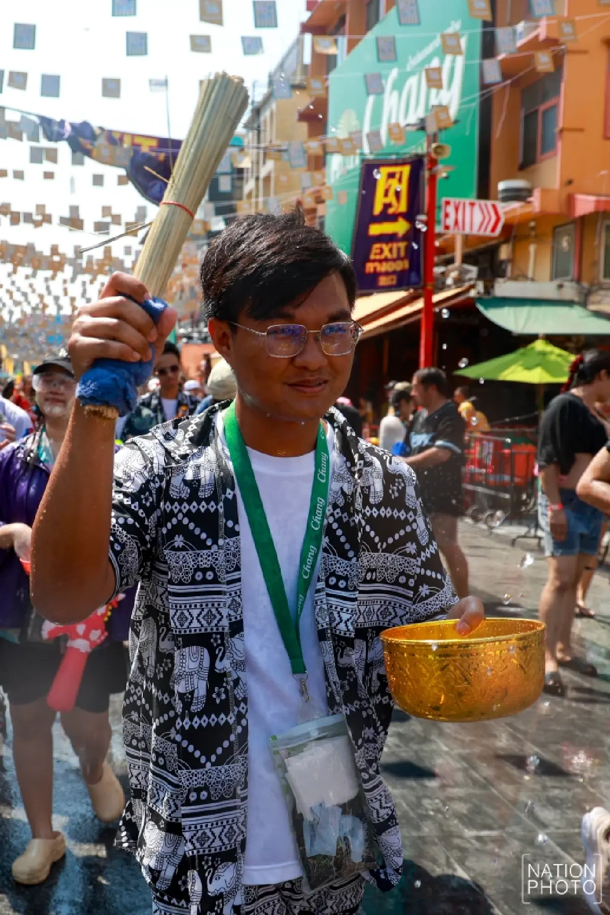 คึกคัก 'สงกรานต์ข้าวสาร' วันสุดท้าย นักท่องเที่ยวแห่เล่นน้ำแน่น