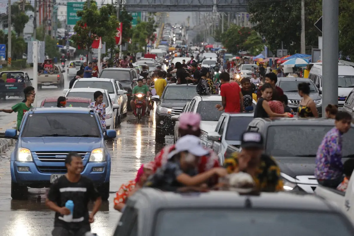 สงกรานต์ยังไม่จบ เล่นน้ำต่อ วันไหลบางแสน 2569 เช็กทาง ผังปิดถนน