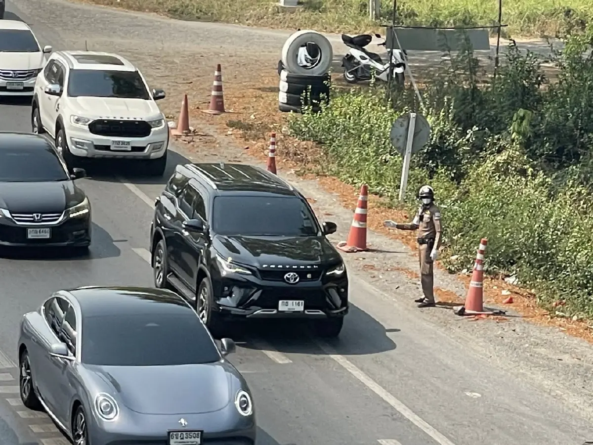 สงกรานต์ 2569 ถนนสายเอเชีย รถติด ทะลักแยกบางปะหัน รถเต็มทุกเลน