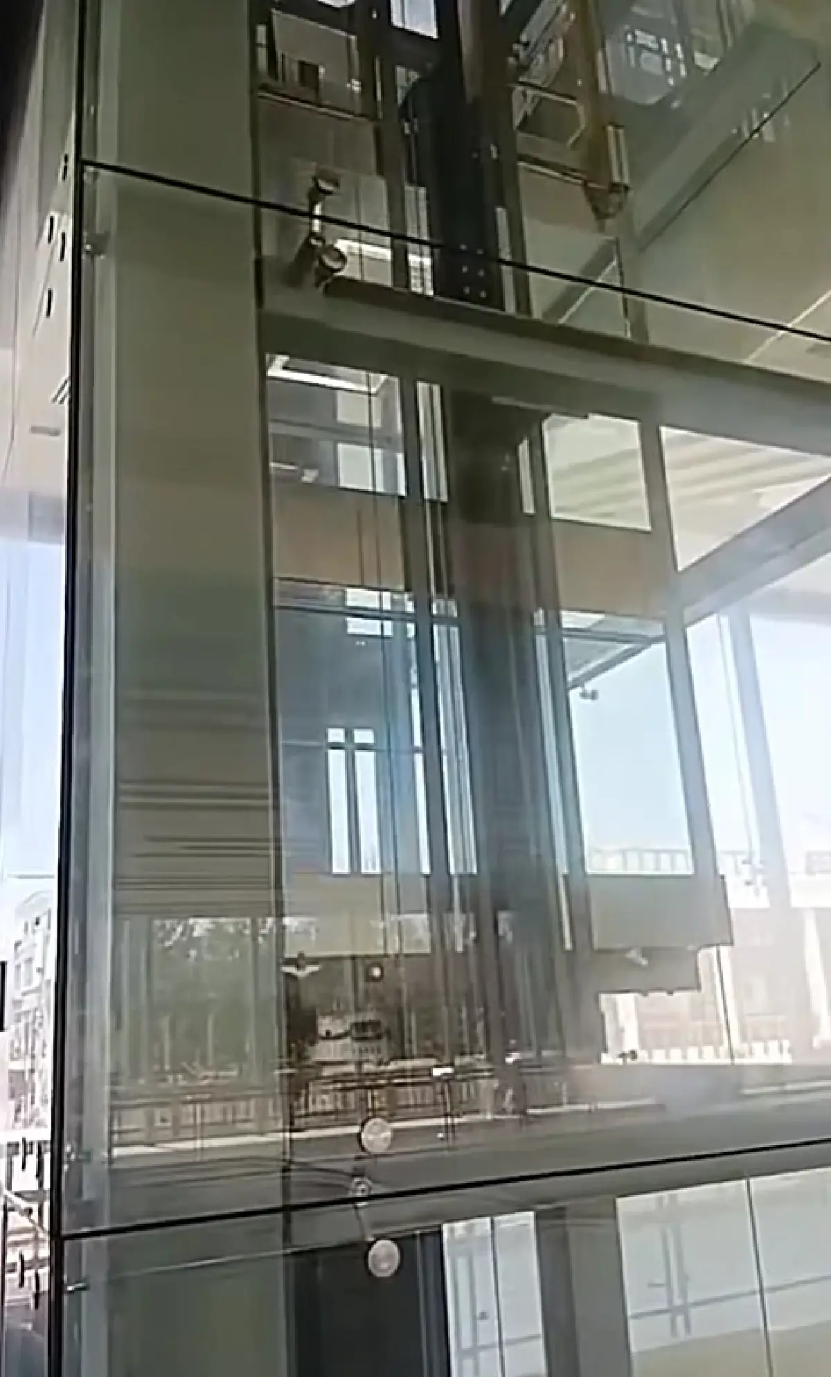 ใช้งานได้แล้ว ลิฟต์-บันไดเลื่อน สถานีรถไฟหัวหิน หลังผู้โดยสารโวยไม่ได้รับความสะดวก