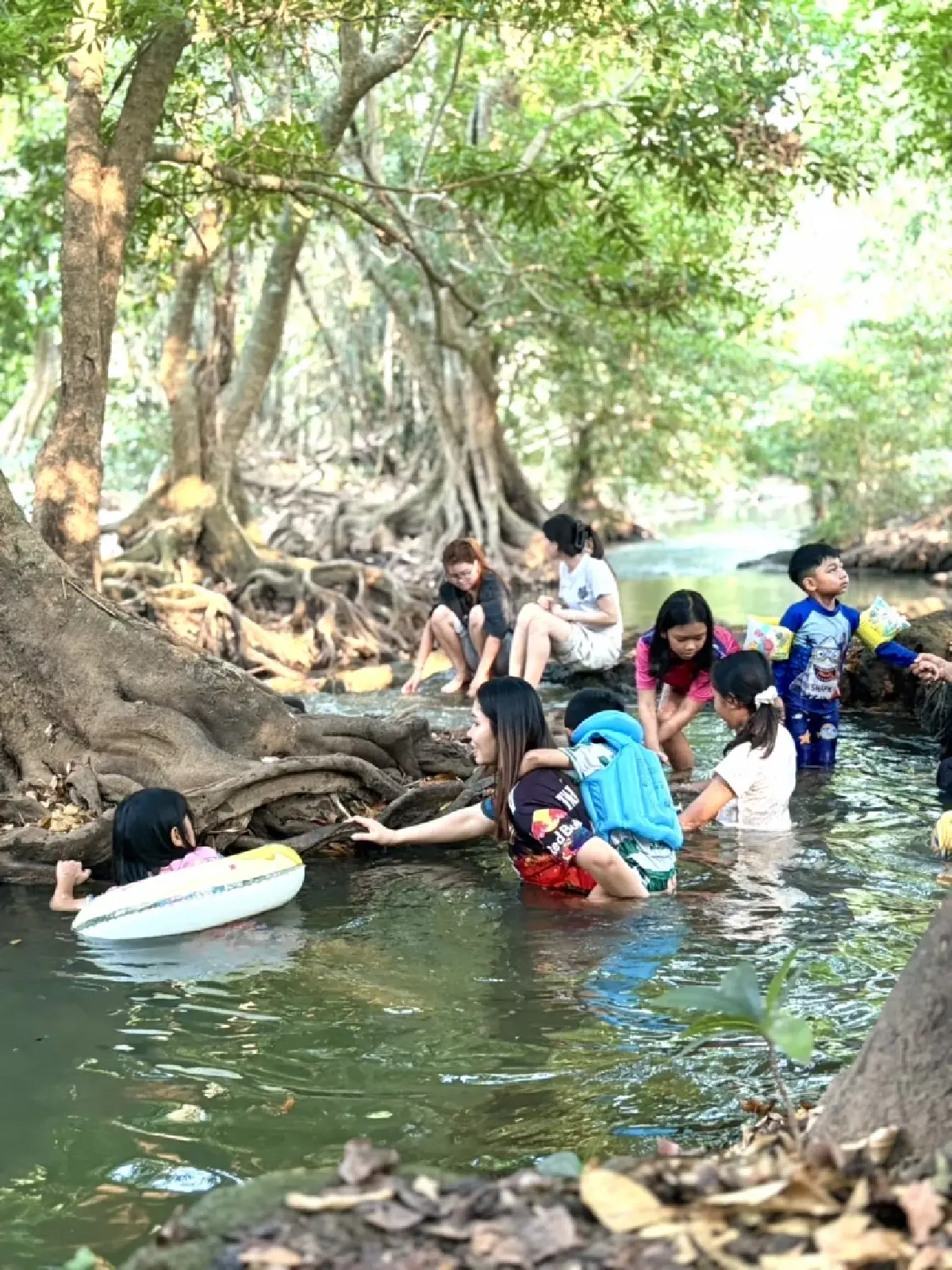 หน้าร้อน ปักหมุดเที่ยวเลย 'น้ำตกท่าสวรรค์' อ.นาด้วง น้ำใสไหลเย็น