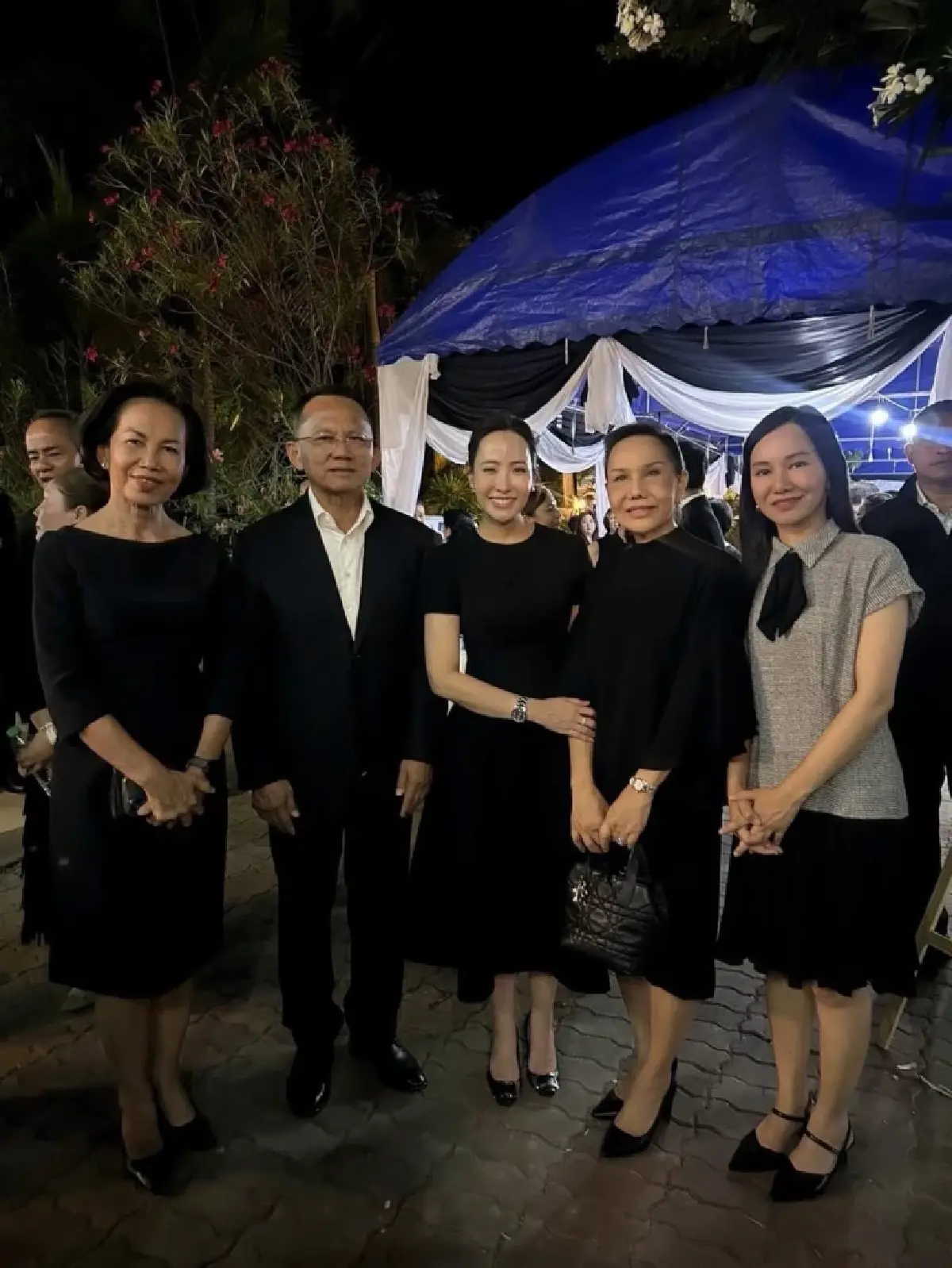 ‘อนุทิน’ เจอ ‘สมศักดิ์’ ที่สุโขทัย ในงานศพ ‘ชูชาติ เพ็ชรอำไพ’