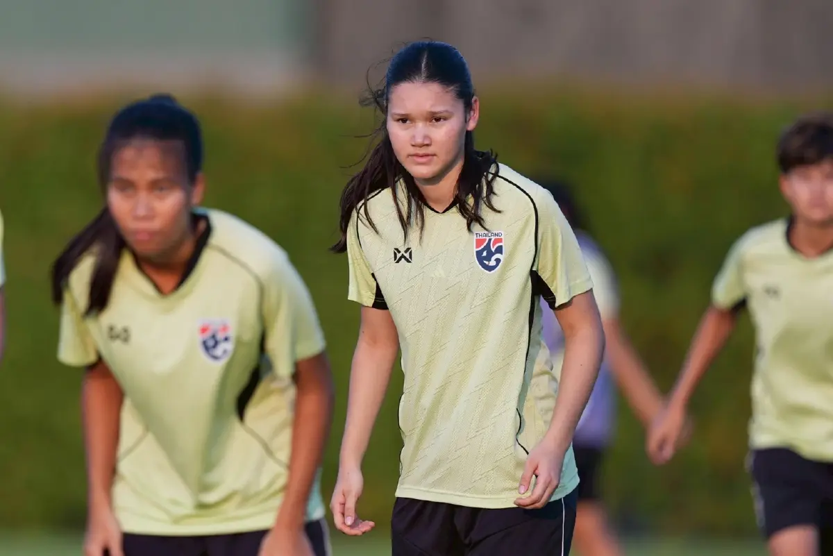 ดูบอลสด ฟุตบอลหญิง U20 ทีมชาติไทย พบ จีน ถ่ายทอดสด ชิงแชมป์เอเชีย 2026