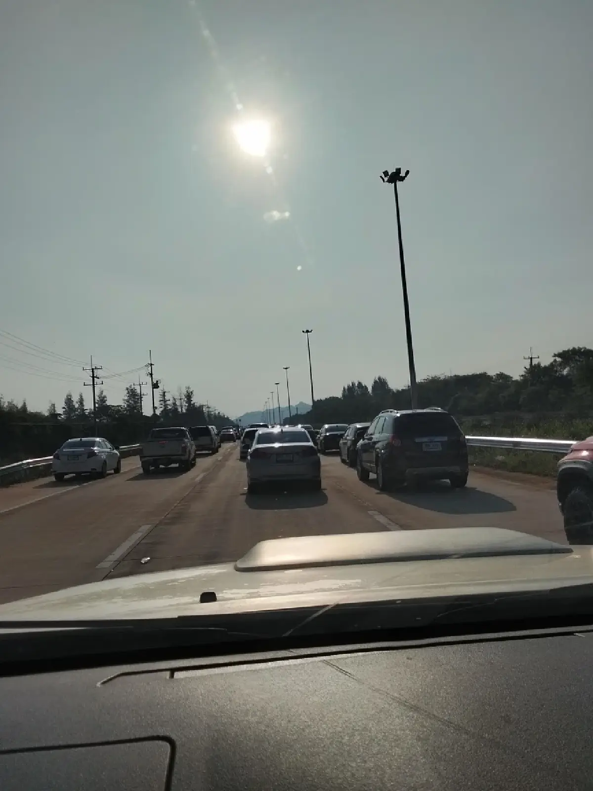 เช็กเส้นทางกลับบ้านสงกรานต์ 69 รถติดมาก ถนนมิตรภาพ มอเตอร์เวย์ M6