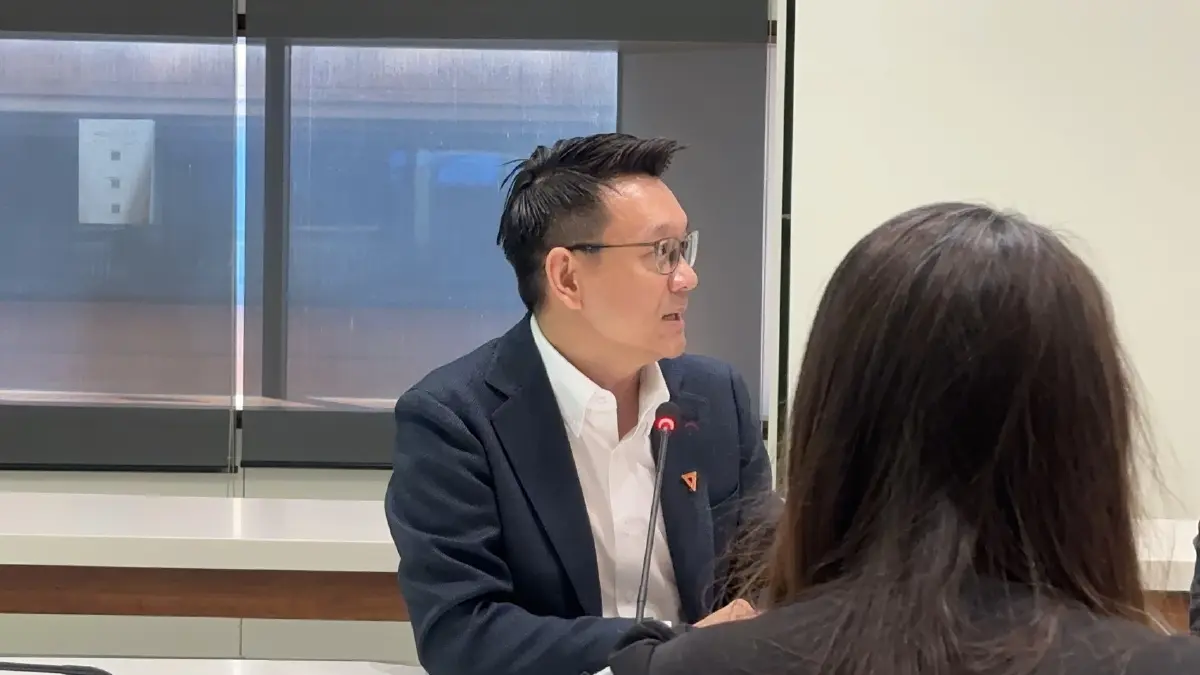 'เท้ง' นำแถลงภารกิจ 'ครม.เงา' สอบรัฐบาลรายสัปดาห์ ชู 3 ภารกิจใหญ่