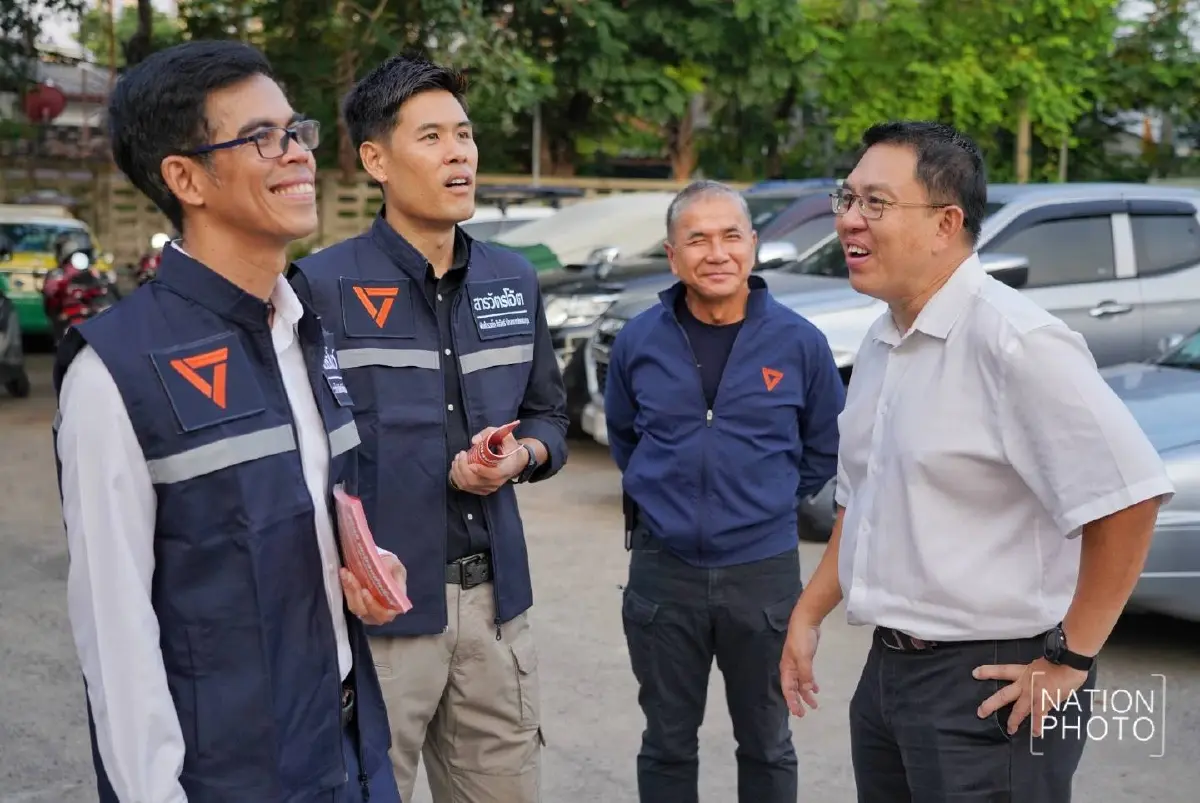 'วิโรจน์' บุกสังเกตการณ์ เกณฑ์ทหาร แจกใบปลิว ปลุกพลทหาร แจ้งเหตุ