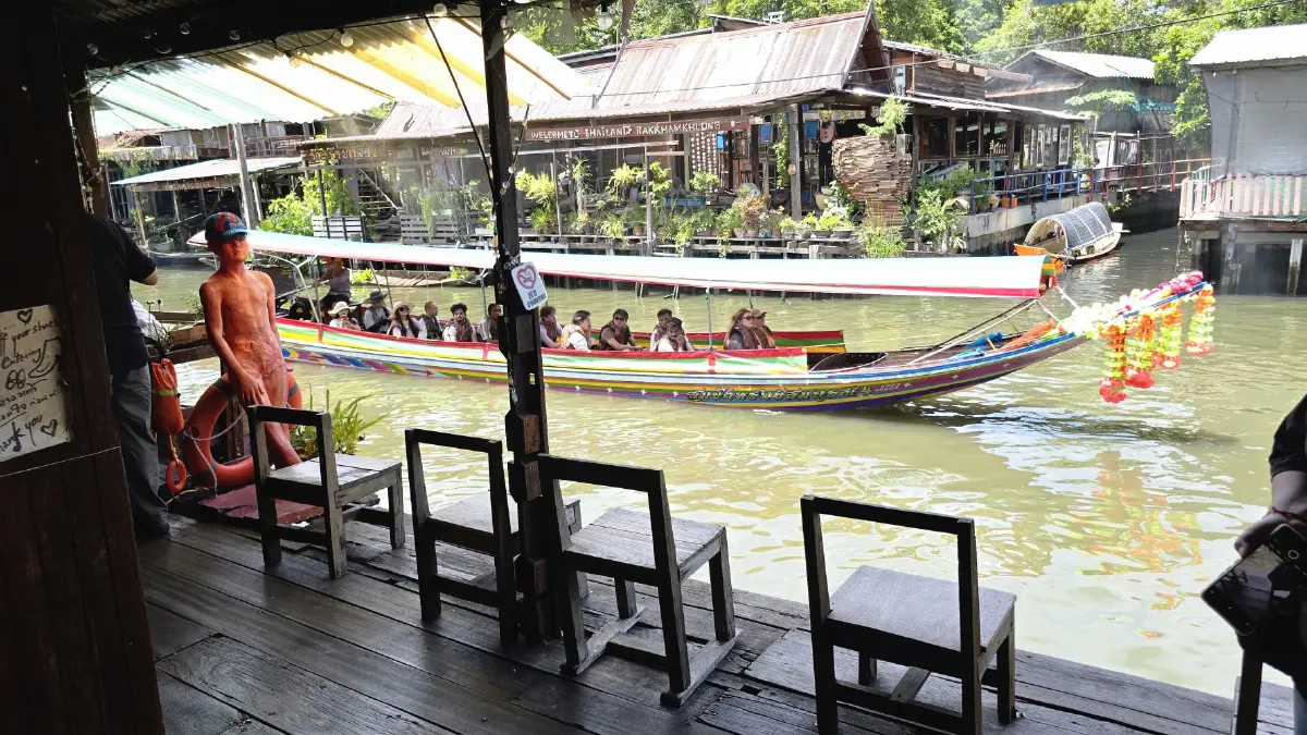 ท่องเที่ยววิถีใหม่ ปั่น ‘จักรยานน้ำ’ คลองบางหลวง ฟื้นฟูสายน้ำ