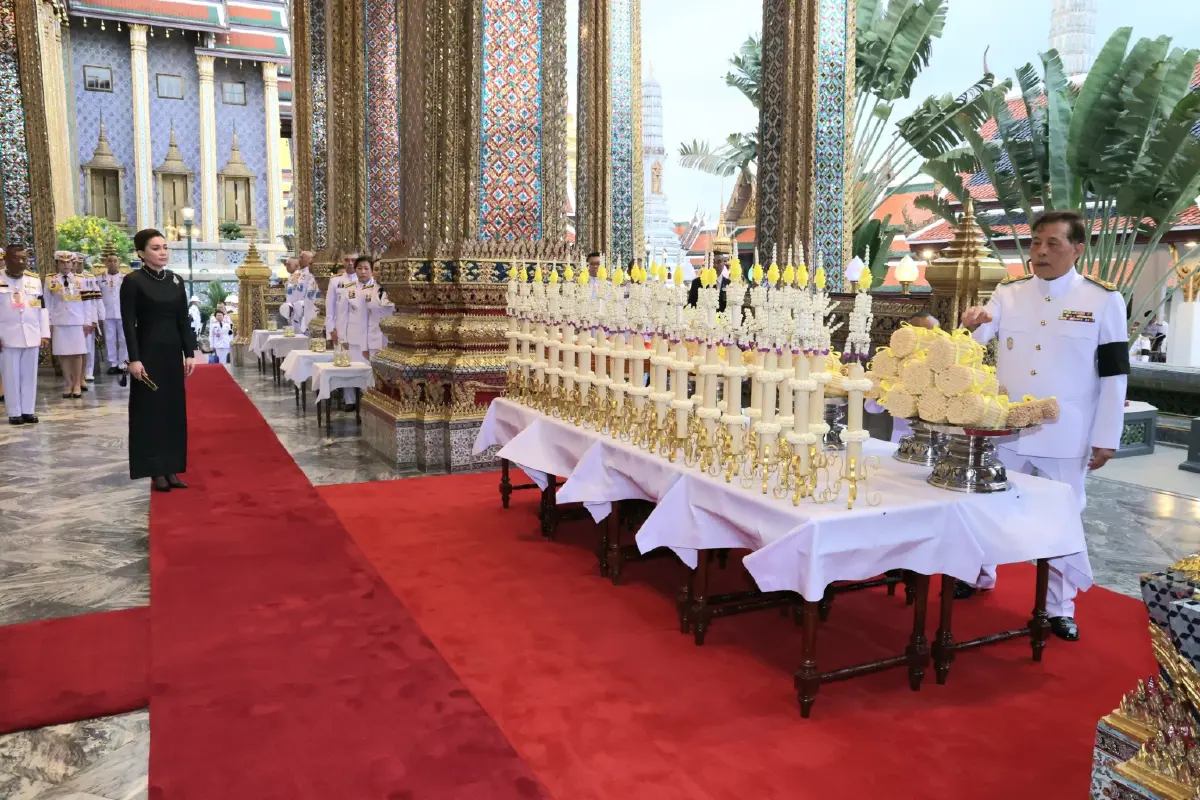 ในหลวง พระราชินี เสด็จฯ ตั้งเปรียญพระภิกษุ-สามเณร พระราชพิธีทรงบำเพ็ญพระราชกุศลวิสาขบูชา 2569