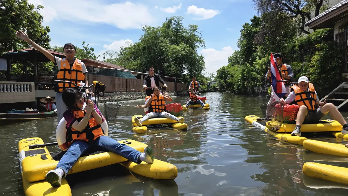 ท่องเที่ยววิถีใหม่ ปั่น ‘จักรยานน้ำ’ คลองบางหลวง ฟื้นฟูสายน้ำ
