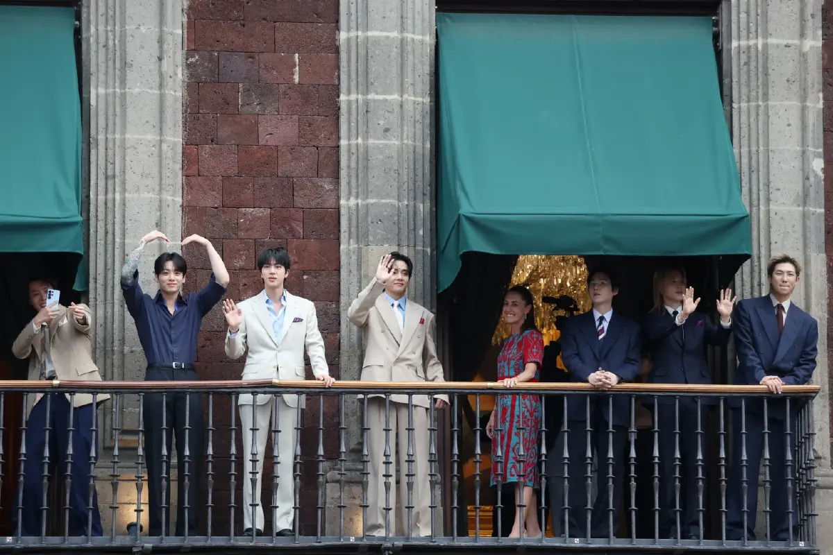 “ภาพประวัติศาสตร์วงการเพลง” คนครึ่งแสนต้อนรับ BTS เยือนเม็กซิโก