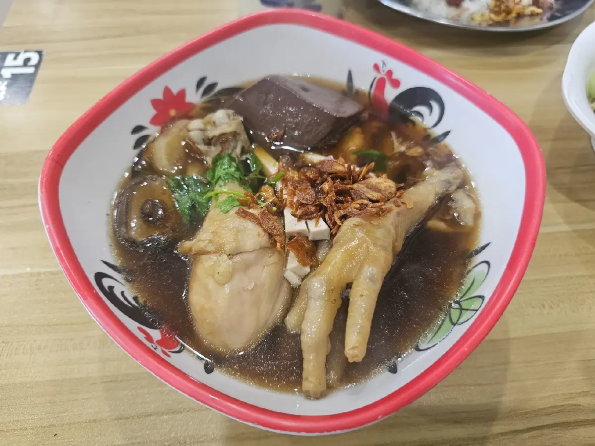 'ขาหมูบ้านไร่' อร่อยแบบไทยๆ เนื้อ-หนัง เปื่อยนุ่ม ชุ่มฉ่ำ