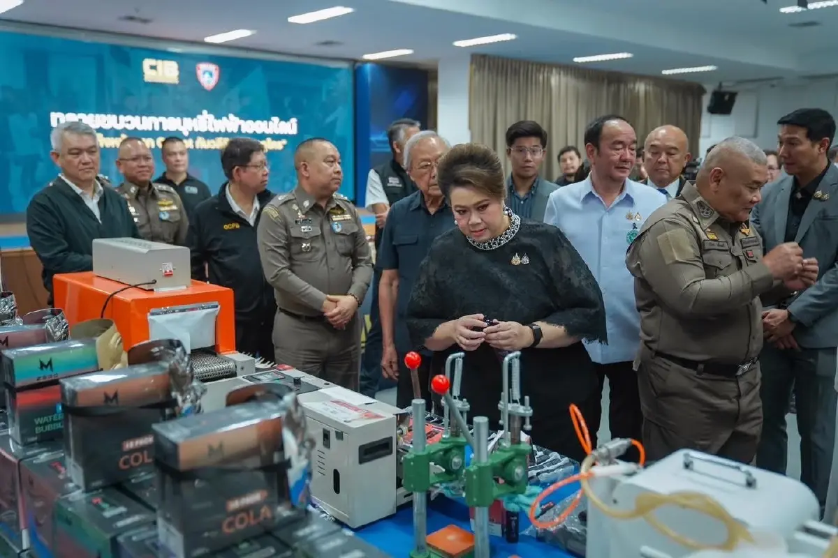 ทลายโรงงานโกดังบุหรี่ไฟฟ้าออนไลน์รายใหญ่ ยึดของกลาง 40 ล้าน