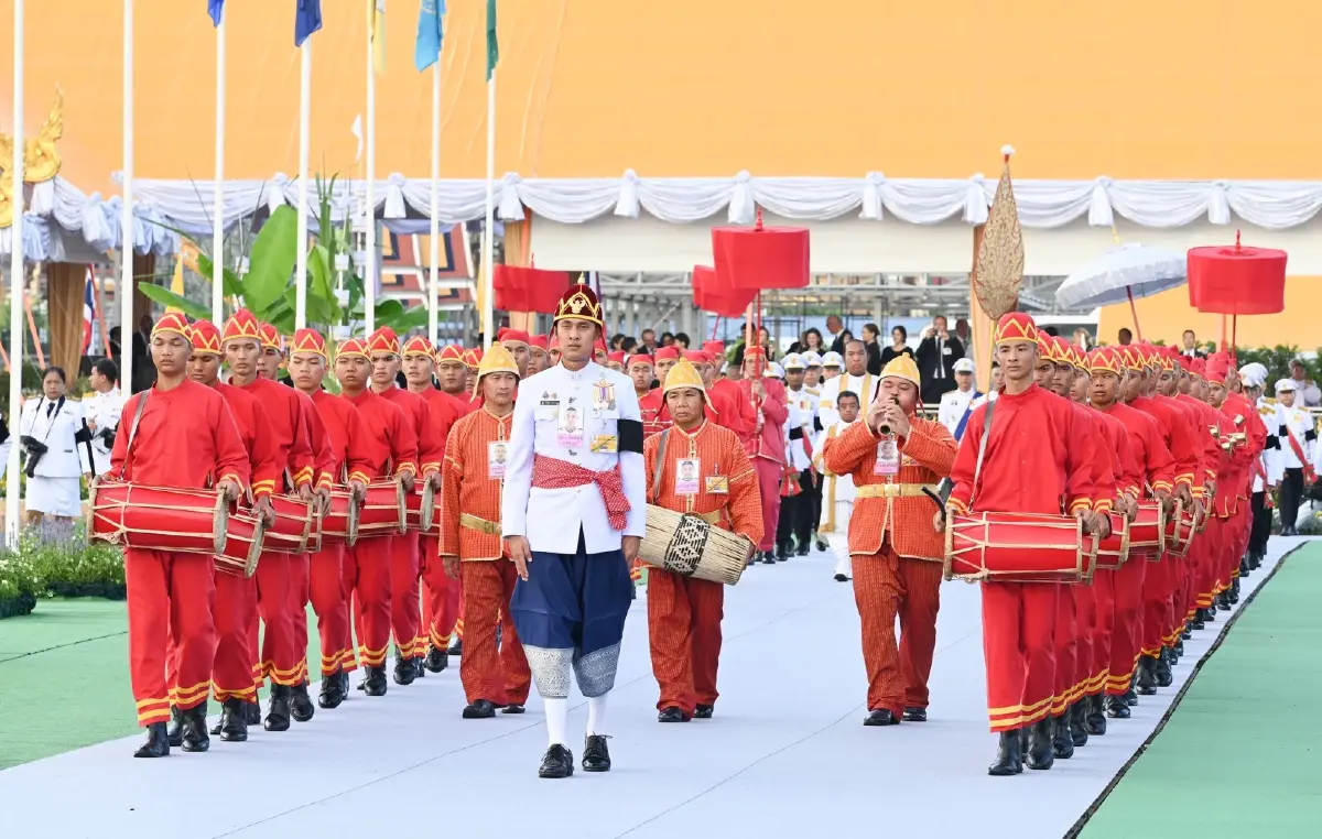 ในหลวง-ราชินี เสด็จพระราชพิธีแรกนาขวัญ วันพืชมงคล 2569