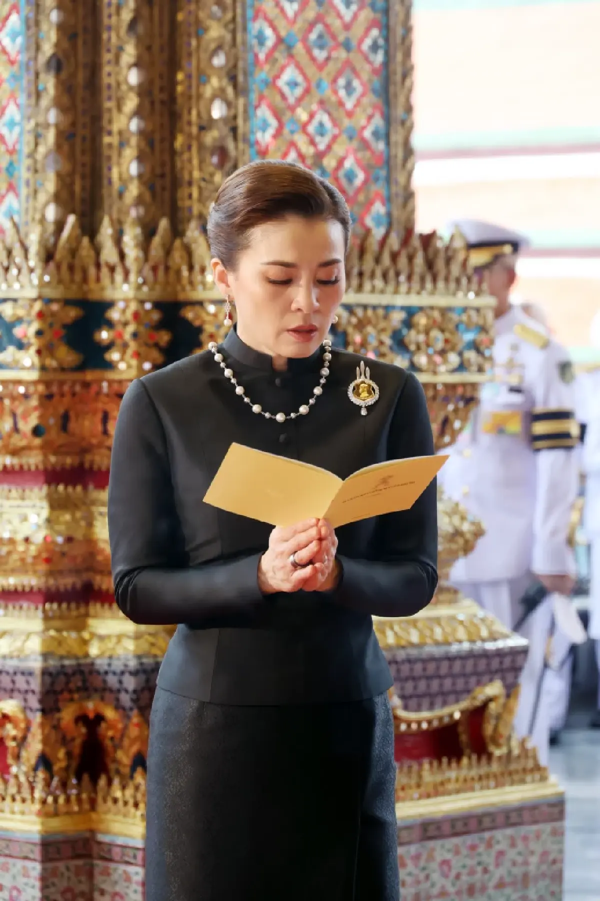 ในหลวง-พระราชินี ทรงบำเพ็ญพระราชกุศลวิสาขบูชา พุทธศักราช 2569