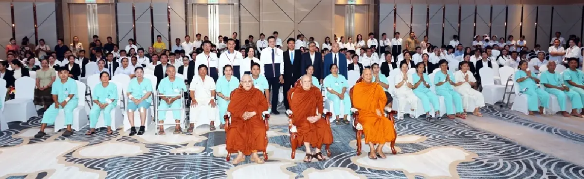 ศิริราช สำเร็จภารกิจ ผ่าตัดข้อเข่า-สะโพก ผู้ป่วยด้อยโอกาสลาว 50 ราย กระชับสัมพันธ์ 75 ปี