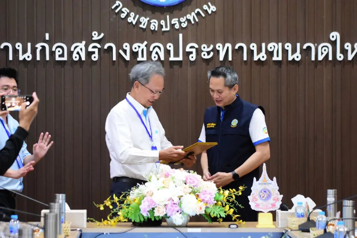 'เมฆินทร์' นำทีมปชป. ลุยอยุธยา ศึกษาเจ้าพระยา 2 ชูคลองบางบาล–บางไทร