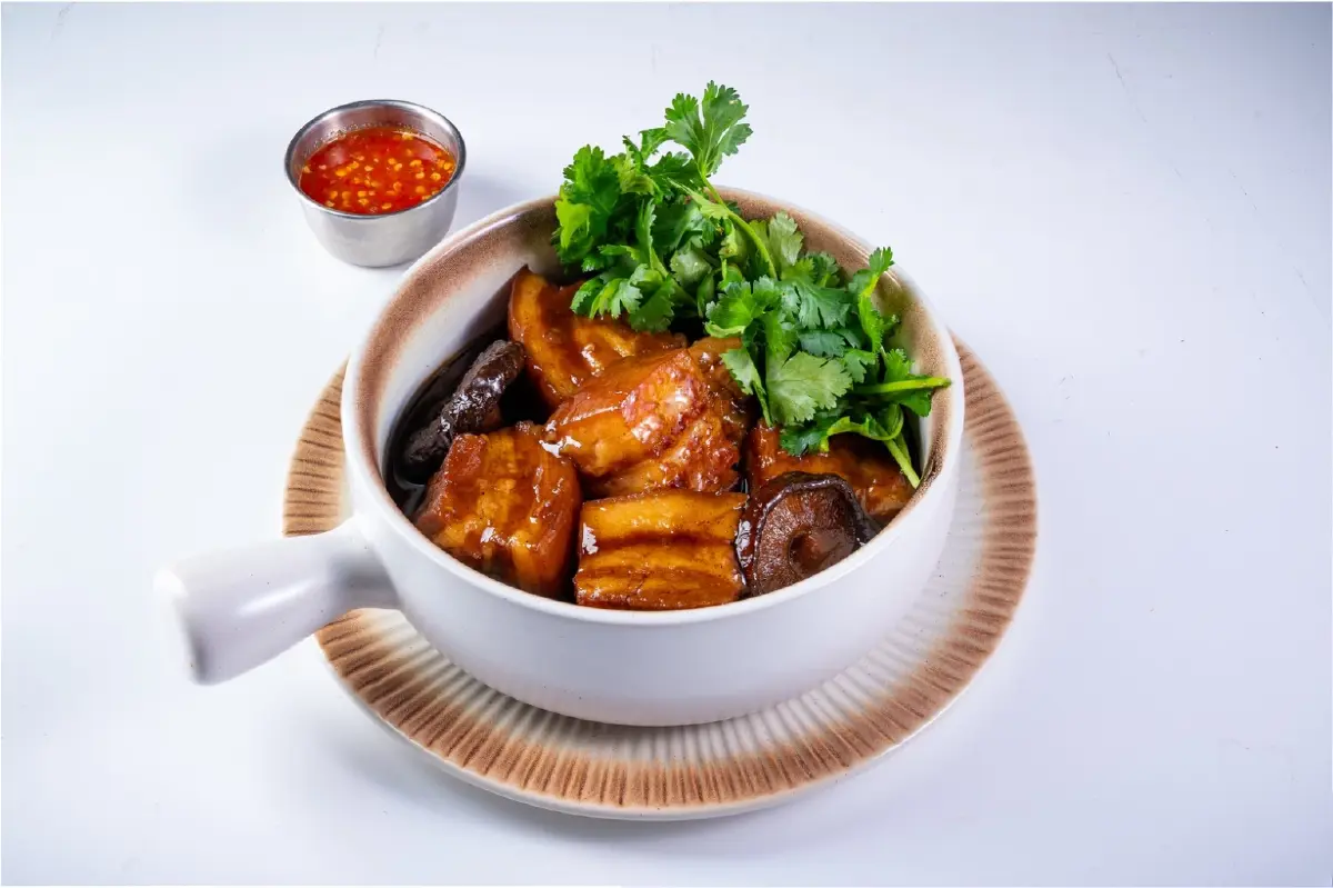 ‘สามชั้นทอดน้ำปลา’ ที่ ‘ร้านฤดี’ (RUDY) เค็ม มัน กรอบ รสชาติถูกใจ