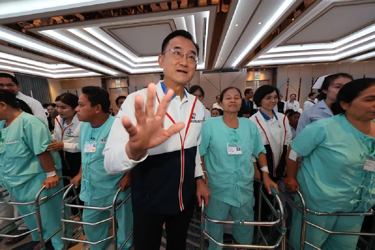 ศิริราช สำเร็จภารกิจ ผ่าตัดข้อเข่า-สะโพก ผู้ป่วยด้อยโอกาสลาว 50 ราย กระชับสัมพันธ์ 75 ปี