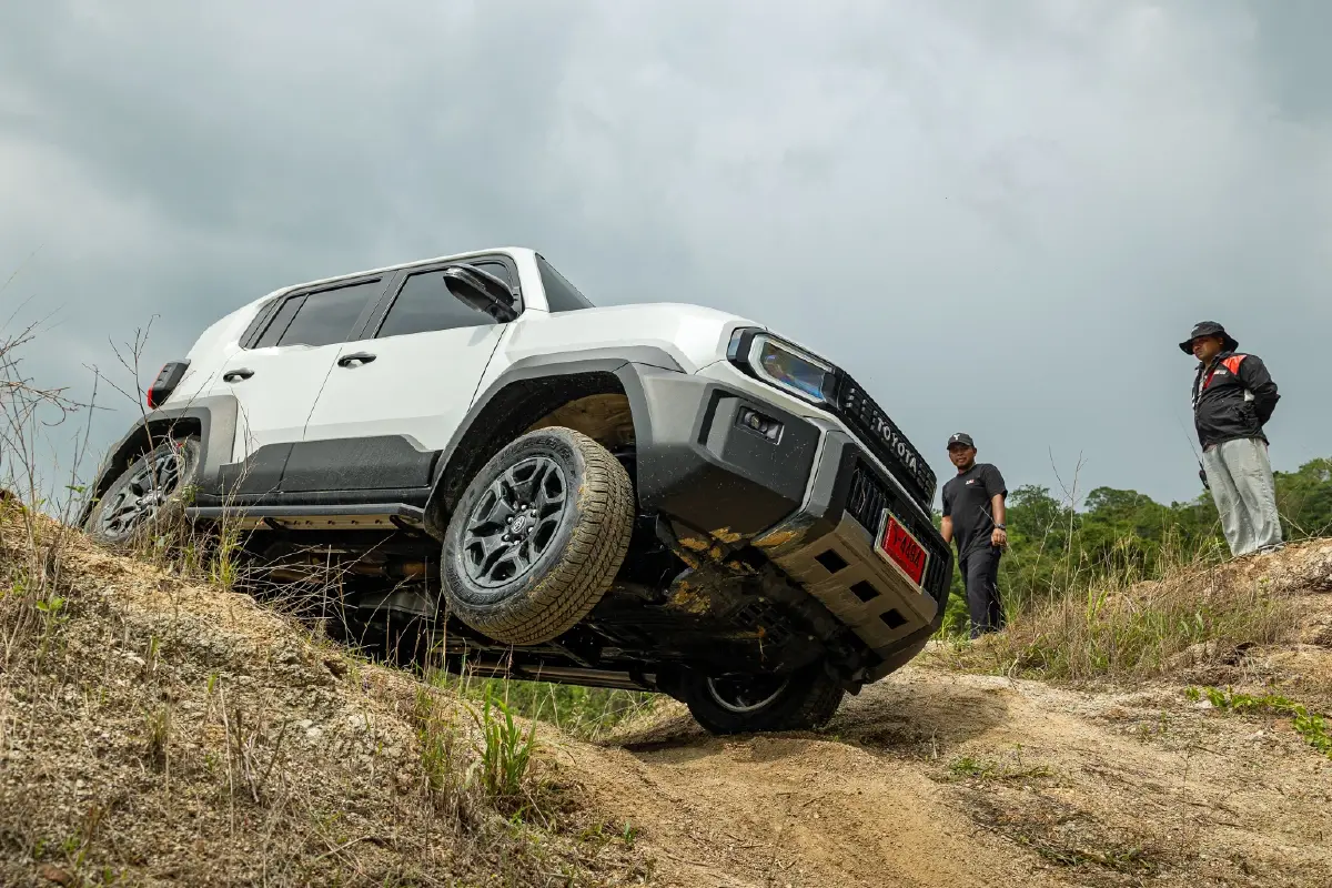 โตโยต้า Land Cruiser FJ สายลุย - ไลฟ์สไตล์ ใช่เลย