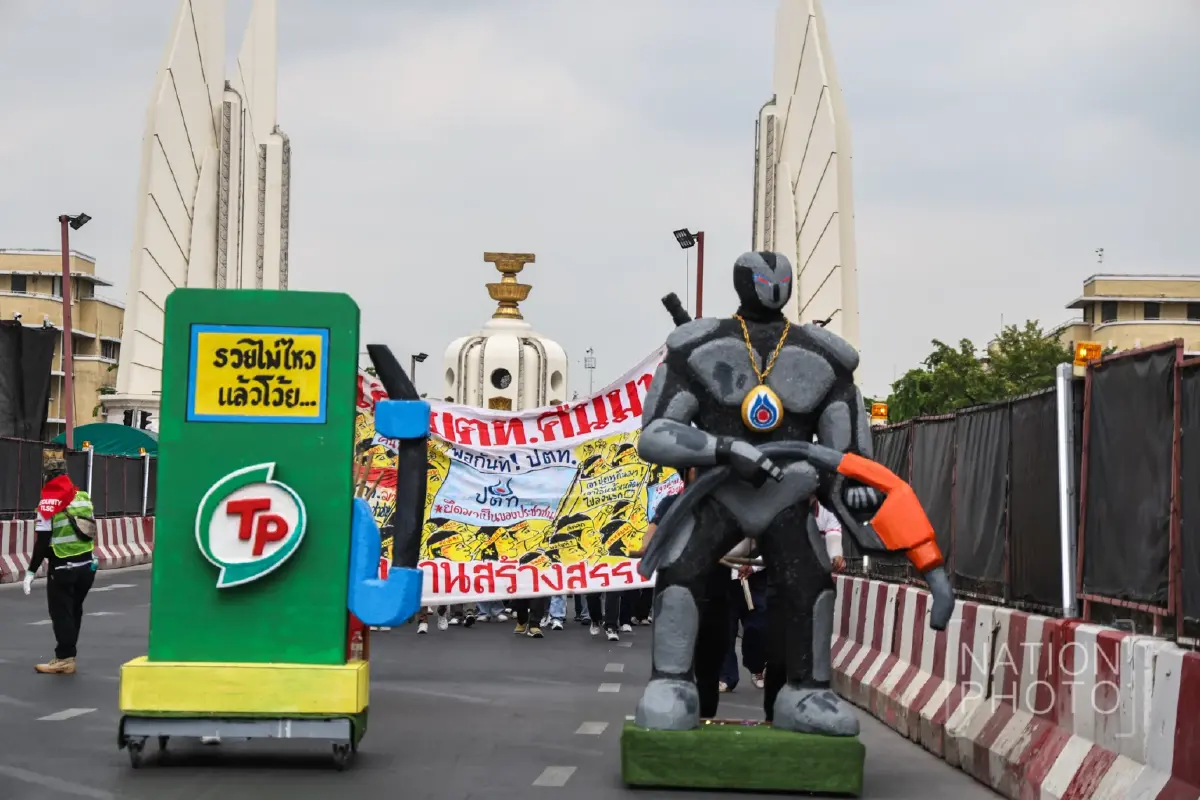 ชุมนุมวันแรงงาน 2569 ยื่น 9 ข้อเรียกร้องรัฐบาล ขึ้นค่าแรง 712 บาท