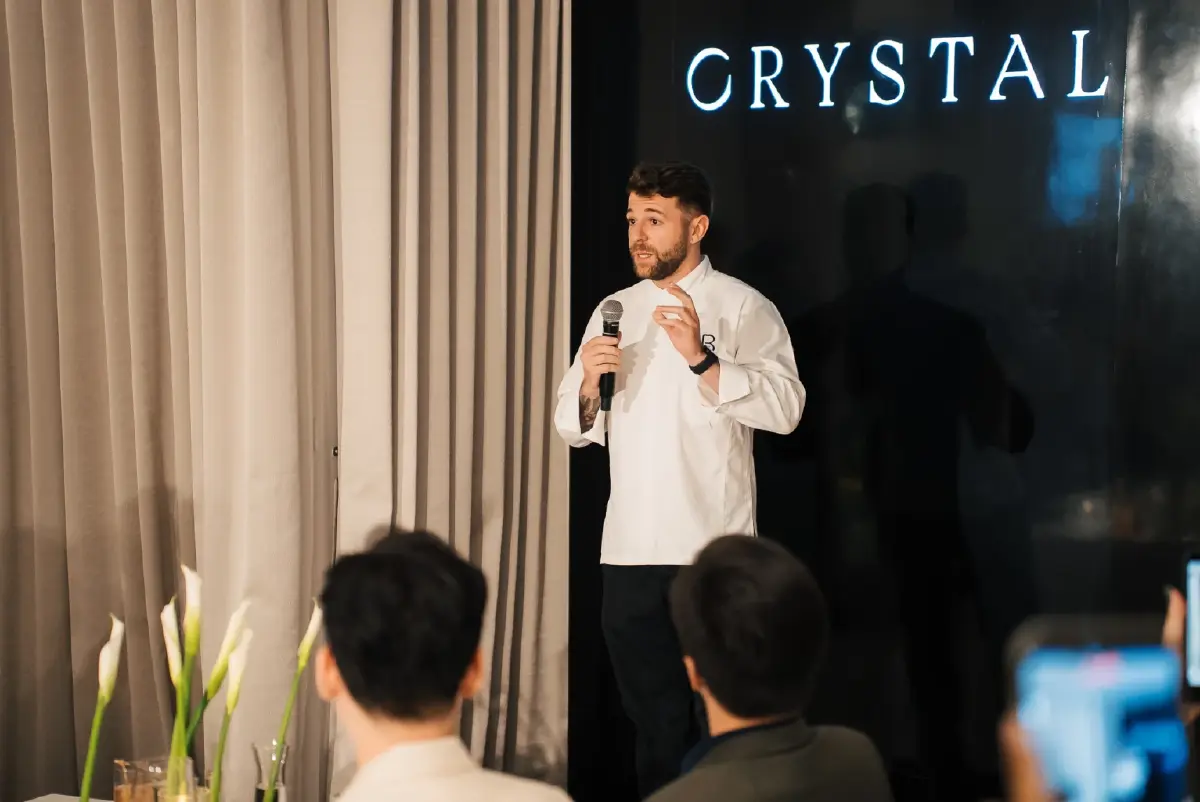 Crystal Club ประดิษฐ์มนูธรรม เปิดบทใหม่ของ Crystal Solana