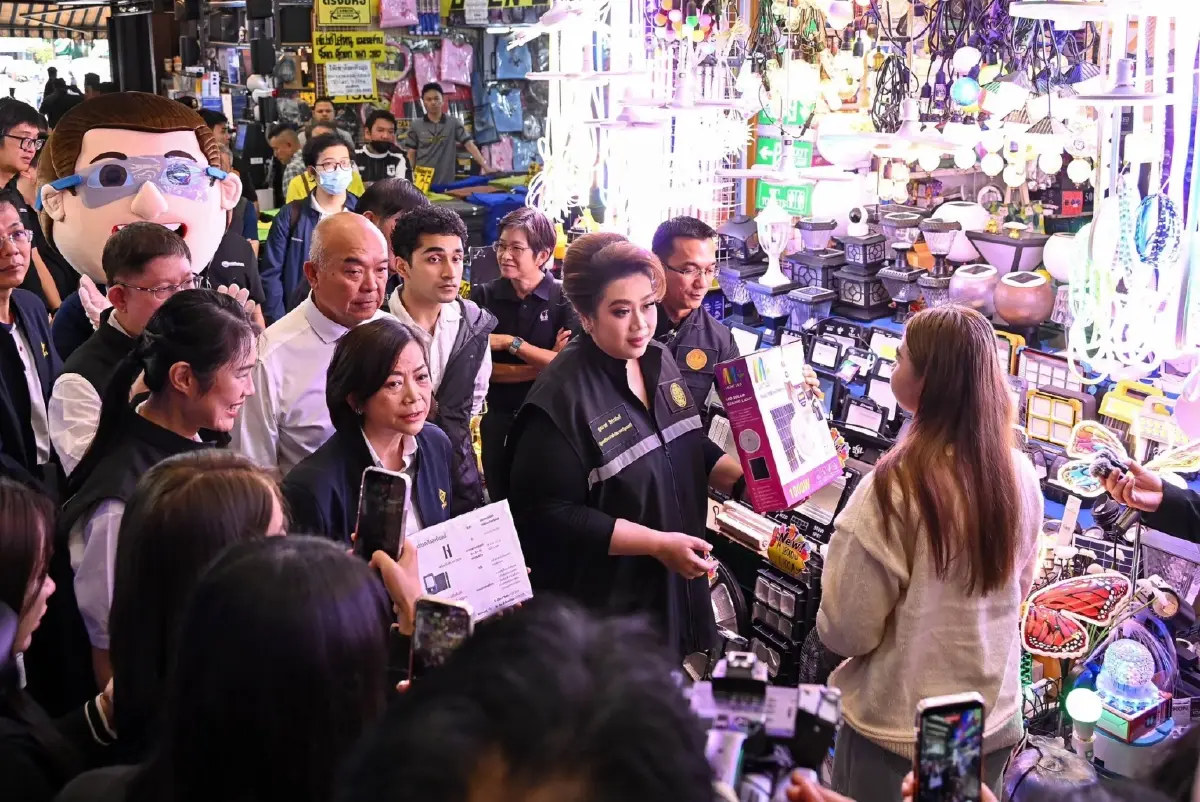 ตรวจคลองถม สั่งฟันโซลาร์เซลล์ไม่ได้มาตรฐาน อายัดสินค้าจำนวนมาก